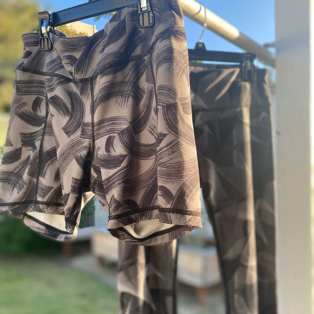 Head shorts and leggings set